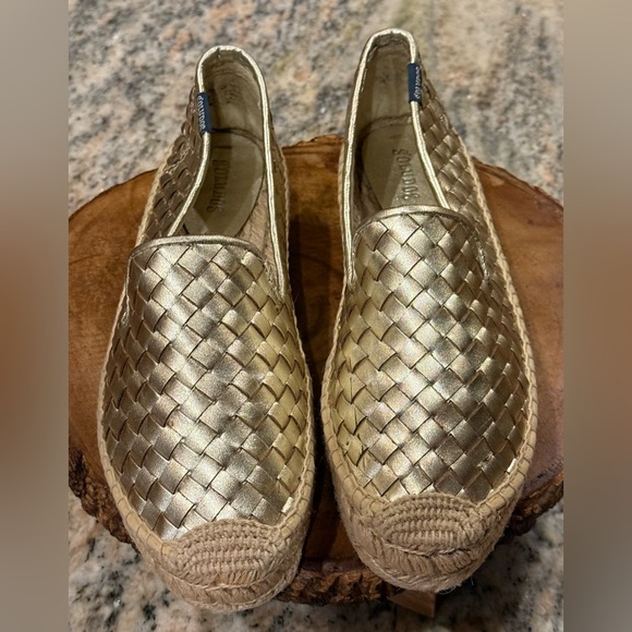 Soludos Shoes - Soludos Metallic Gold Woven Espadrilles. Size 8.5 Like new. No callouts